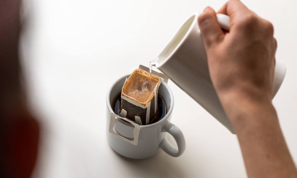 Preparación de café con bolsa de goteo